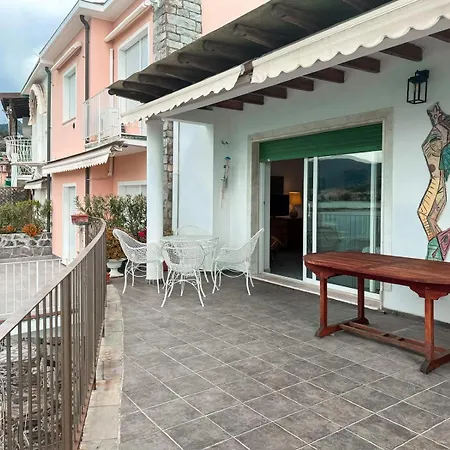 Apartamento Terrazza Sul Mare - Villetta In Riva Al Mare *
